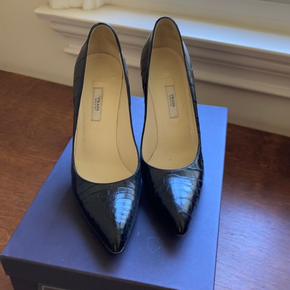 Prada crocodile pumps - Picture 2 of 6